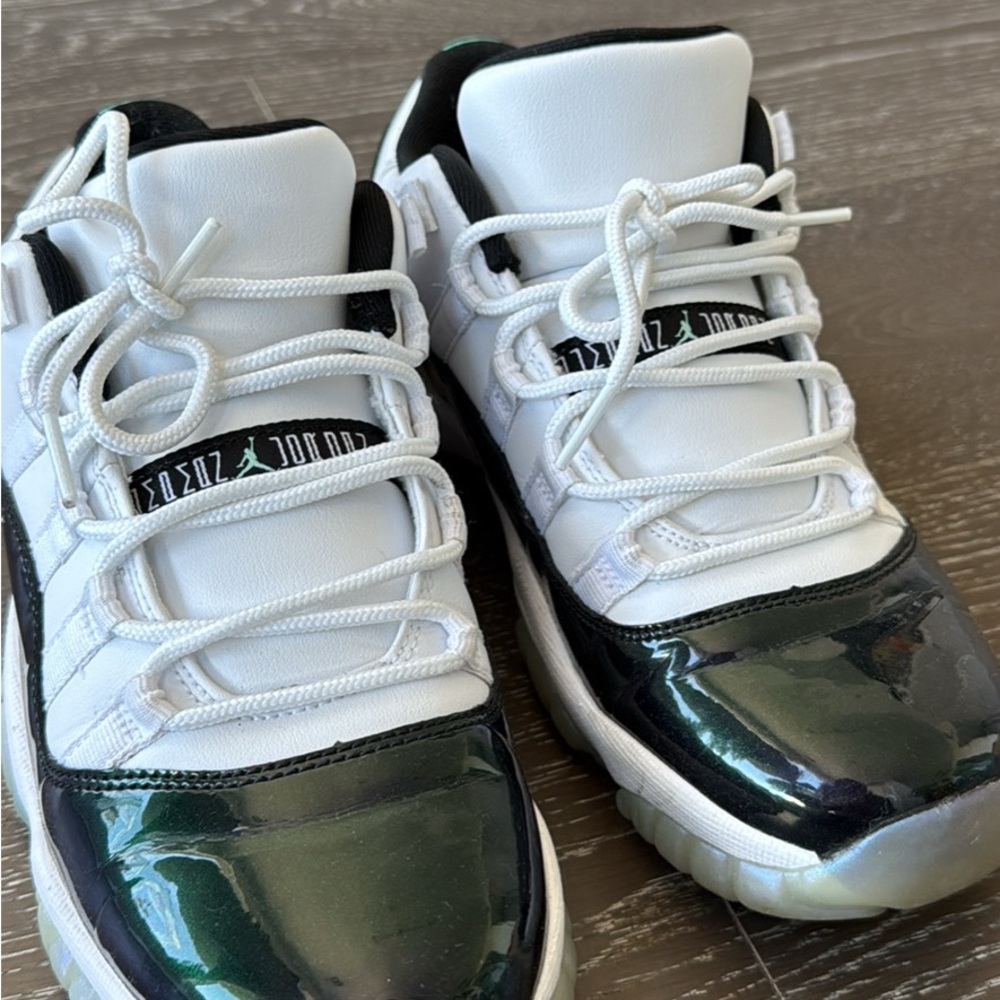 Air Jordan 11 Retro GS 'Emerald' 2018